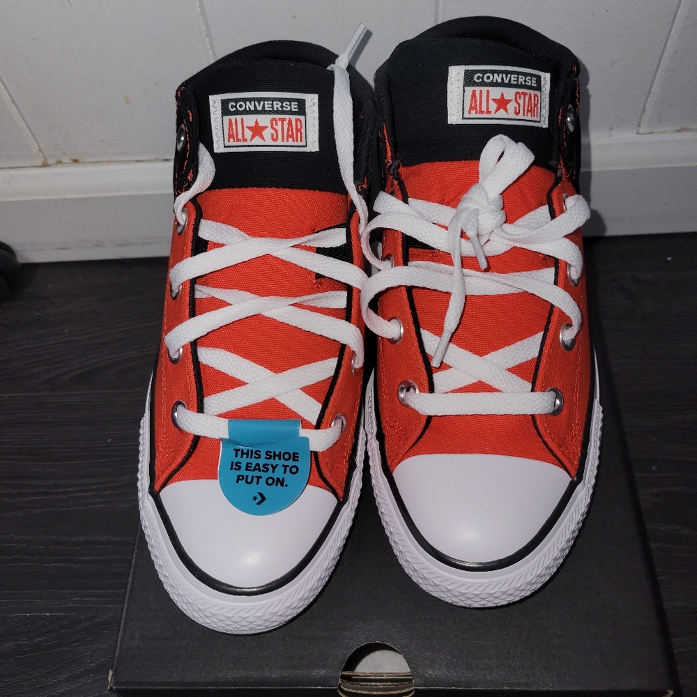 Converse Kids Chuck Taylor All Star Axel Mid-Fever Dream/Black/White- NEW